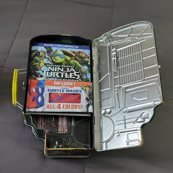 Teenage Mutant Ninja Turtles. Collectible Turtle Lunchbox Gift Set - Picture 6 of 13
